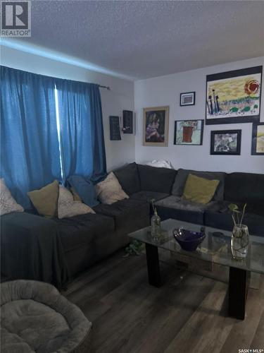 1114 Byng Avenue, Saskatoon, SK - Indoor Photo Showing Living Room