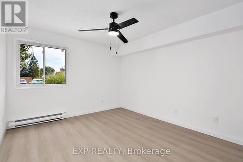 57 - 144 Conway Drive, London, ON - Indoor Photo Showing Other Room