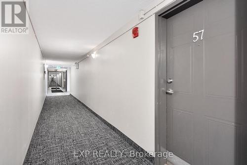 57 - 144 Conway Drive, London, ON - Indoor Photo Showing Other Room