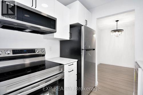 57 - 144 Conway Drive, London, ON - Indoor Photo Showing Kitchen