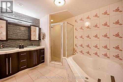 12B Basswood Road, Toronto, ON - Indoor Photo Showing Bathroom