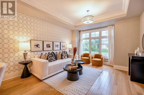 12B Basswood Road, Toronto, ON - Indoor Photo Showing Living Room