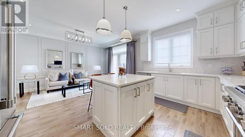 70 William Durie Way, Toronto (Newtonbrook West), ON - Indoor Photo Showing Kitchen With Upgraded Kitchen