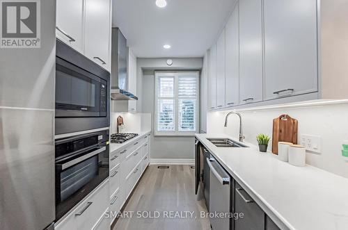 2 Oriole Road, Toronto, ON - Indoor Photo Showing Kitchen With Double Sink With Upgraded Kitchen