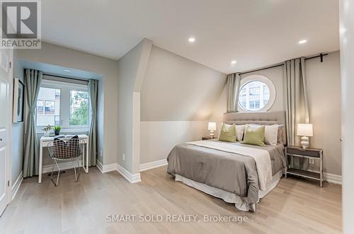 2 Oriole Road, Toronto (Yonge-St. Clair), ON - Indoor Photo Showing Bedroom