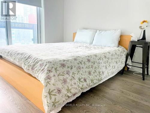 510 - 8 Eglinton Avenue E, Toronto, ON - Indoor Photo Showing Bedroom