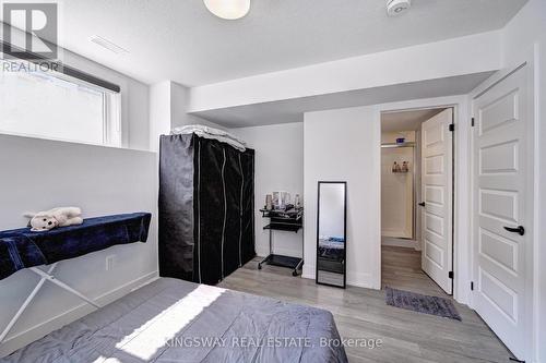 35 - 99 Roger Street, Waterloo, ON - Indoor Photo Showing Bedroom