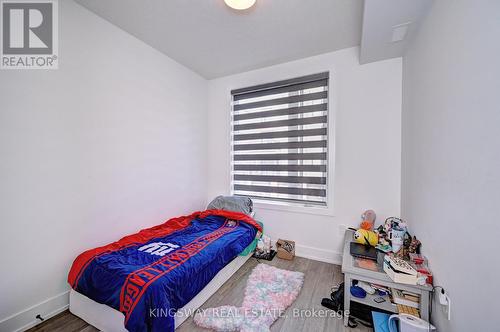 35 - 99 Roger Street, Waterloo, ON - Indoor Photo Showing Bedroom