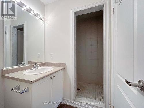 840 Cook Crescent, Shelburne, ON - Indoor Photo Showing Bathroom