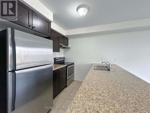 840 Cook Crescent, Shelburne, ON - Indoor Photo Showing Kitchen With Stainless Steel Kitchen With Double Sink