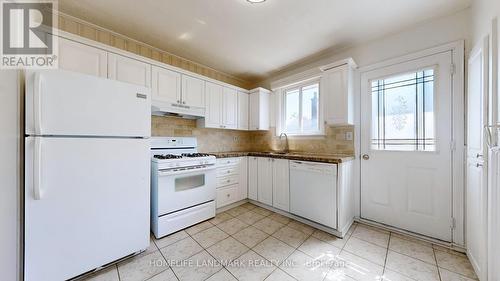 177 Maple Avenue, Richmond Hill, ON - Indoor Photo Showing Kitchen