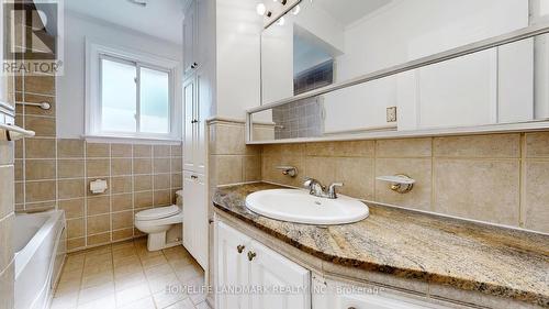 177 Maple Avenue, Richmond Hill, ON - Indoor Photo Showing Bathroom