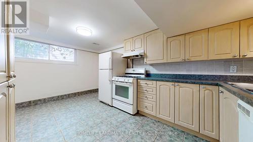 177 Maple Avenue, Richmond Hill, ON - Indoor Photo Showing Kitchen