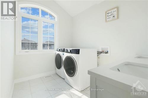 331 Finial Way, Ottawa, ON - Indoor Photo Showing Laundry Room