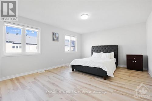 331 Finial Way, Ottawa, ON - Indoor Photo Showing Bedroom