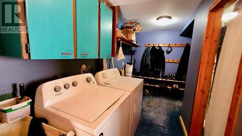 2010 Creek Street, Nelson, BC - Indoor Photo Showing Laundry Room