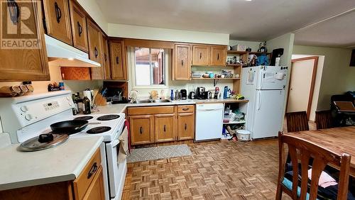 2010 Creek Street, Nelson, BC - Indoor Photo Showing Kitchen With Double Sink