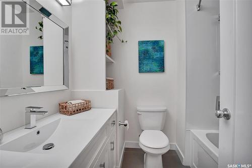 158 Whiteshore Crescent, Saskatoon, SK - Indoor Photo Showing Bathroom