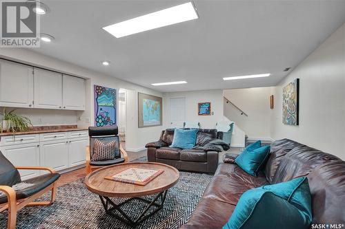 158 Whiteshore Crescent, Saskatoon, SK - Indoor Photo Showing Living Room