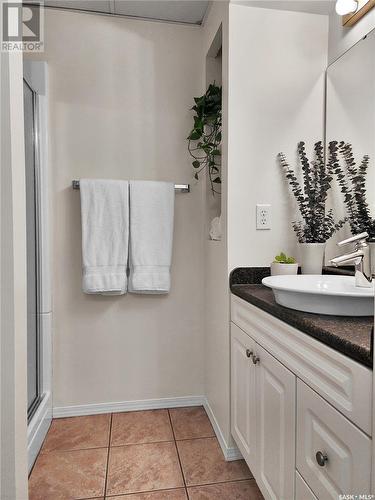 158 Whiteshore Crescent, Saskatoon, SK - Indoor Photo Showing Bathroom