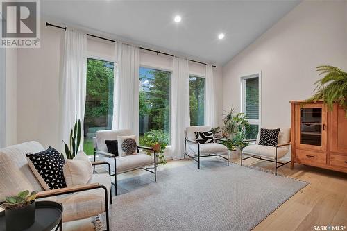 158 Whiteshore Crescent, Saskatoon, SK - Indoor Photo Showing Living Room