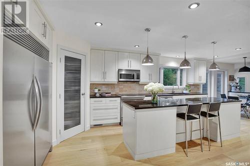 158 Whiteshore Crescent, Saskatoon, SK - Indoor Photo Showing Kitchen With Upgraded Kitchen