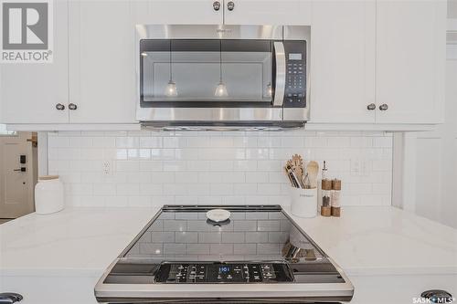 339 Dagnone Crescent, Saskatoon, SK - Indoor Photo Showing Kitchen