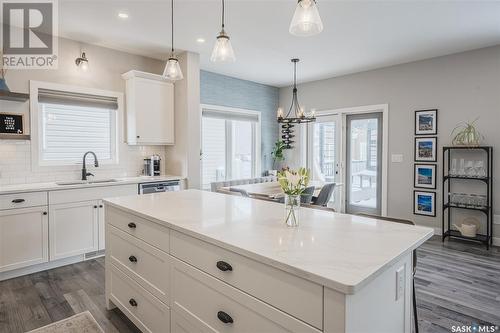 339 Dagnone Crescent, Saskatoon, SK - Indoor Photo Showing Kitchen With Upgraded Kitchen