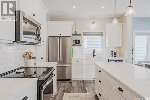 339 Dagnone Crescent, Saskatoon, SK - Indoor Photo Showing Kitchen With Upgraded Kitchen