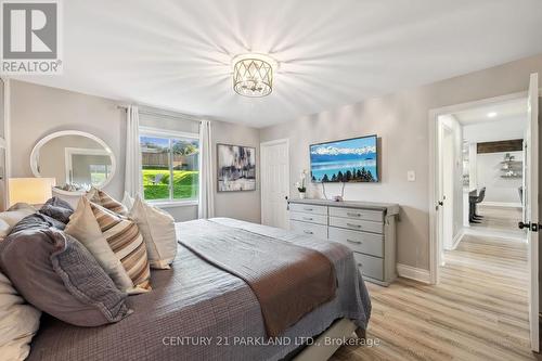 941 Wyldewood Drive, Oshawa, ON - Indoor Photo Showing Bedroom