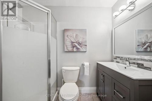 941 Wyldewood Drive, Oshawa, ON - Indoor Photo Showing Bathroom