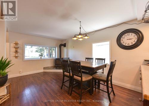 5450 Highway 11 S, Oro-Medonte, ON - Indoor Photo Showing Dining Room