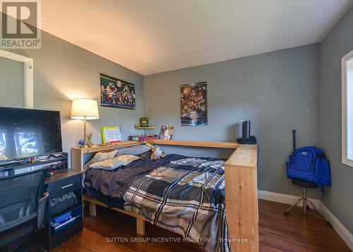 5450 Highway 11 S, Oro-Medonte, ON - Indoor Photo Showing Bedroom