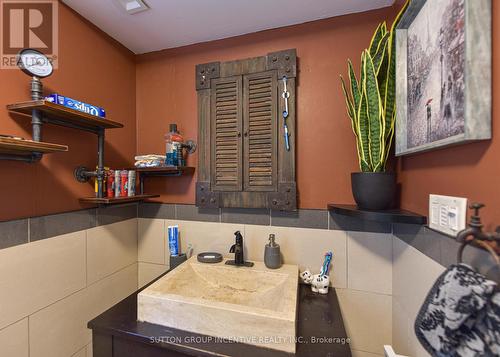 5450 Highway 11 S, Oro-Medonte, ON - Indoor Photo Showing Bathroom