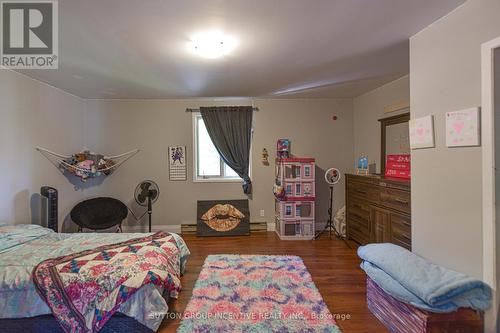 5450 Highway 11 S, Oro-Medonte, ON - Indoor Photo Showing Bedroom