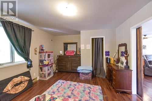 5450 Highway 11 S, Oro-Medonte, ON - Indoor Photo Showing Bedroom