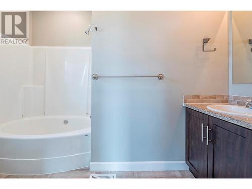 61 Antoine Road Unit# 1 Lot# 1, Vernon, BC - Indoor Photo Showing Bathroom