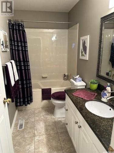 118 320 Heritage Crescent, Saskatoon, SK - Indoor Photo Showing Bathroom