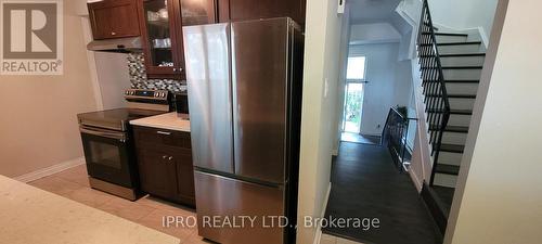 49 - 1310 Fieldlight Boulevard, Pickering, ON - Indoor Photo Showing Kitchen