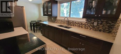 49 - 1310 Fieldlight Boulevard, Pickering, ON - Indoor Photo Showing Kitchen