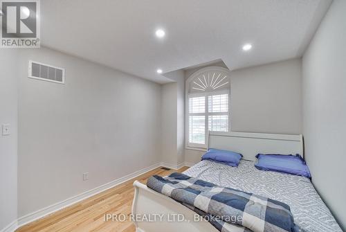 566 Bessborough Drive, Milton, ON - Indoor Photo Showing Bedroom