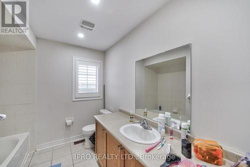 566 Bessborough Drive, Milton, ON - Indoor Photo Showing Bathroom