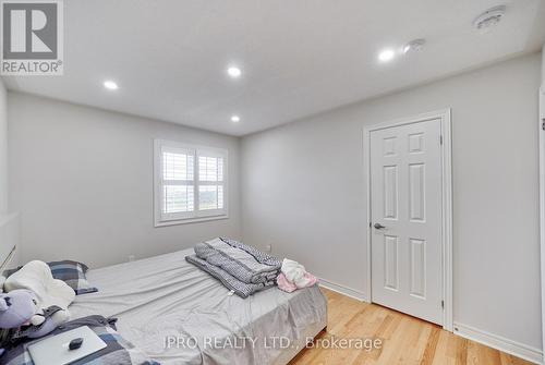 566 Bessborough Drive, Milton, ON - Indoor Photo Showing Bedroom