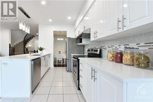 615 Remnor Avenue, Kanata, ON - Indoor Photo Showing Kitchen With Upgraded Kitchen