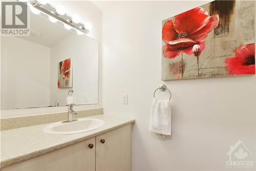 615 Remnor Avenue, Kanata, ON - Indoor Photo Showing Bathroom