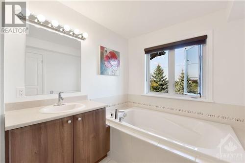 615 Remnor Avenue, Kanata, ON - Indoor Photo Showing Bathroom