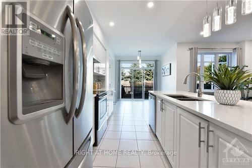 615 Remnor Avenue, Ottawa, ON - Indoor Photo Showing Kitchen With Double Sink With Upgraded Kitchen