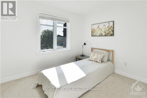 615 Remnor Avenue, Ottawa, ON - Indoor Photo Showing Bedroom