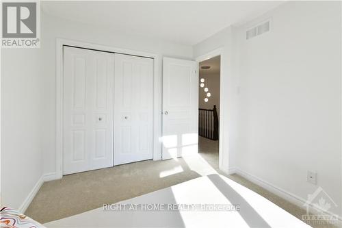 615 Remnor Avenue, Ottawa, ON - Indoor Photo Showing Bedroom