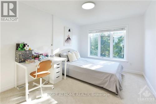 615 Remnor Avenue, Ottawa, ON - Indoor Photo Showing Bedroom